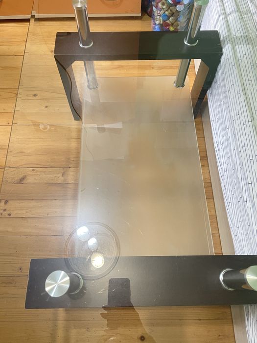 Холна маса- стъклена