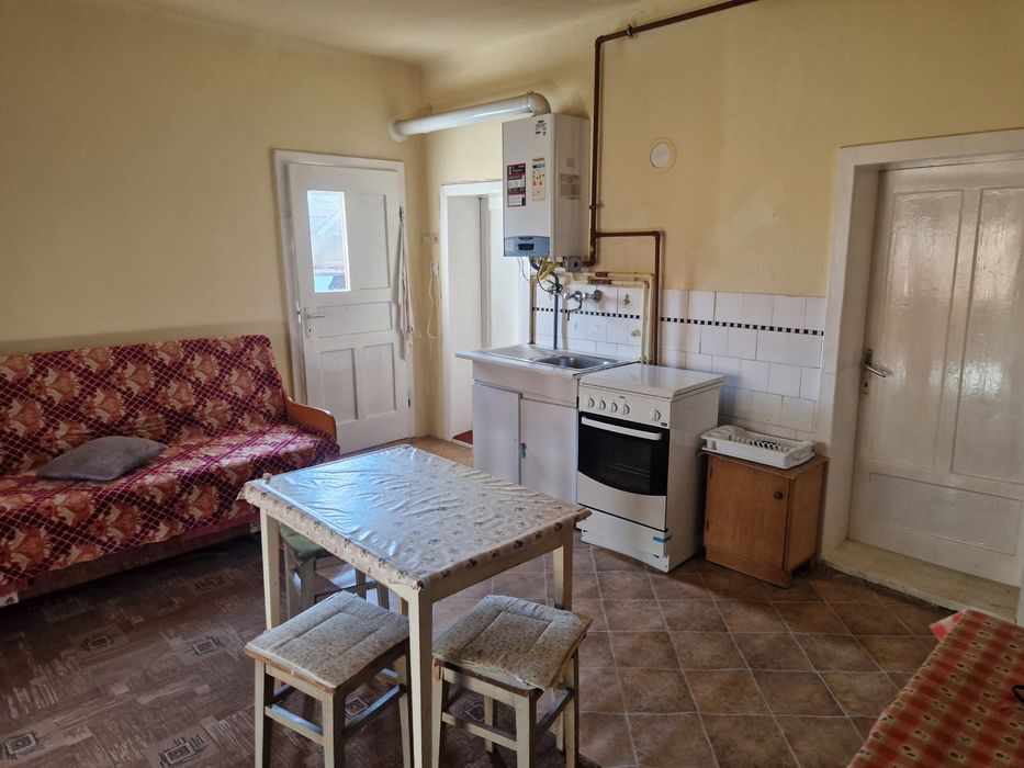 Casă de vânzare cu teren la Miercurea Nirajului