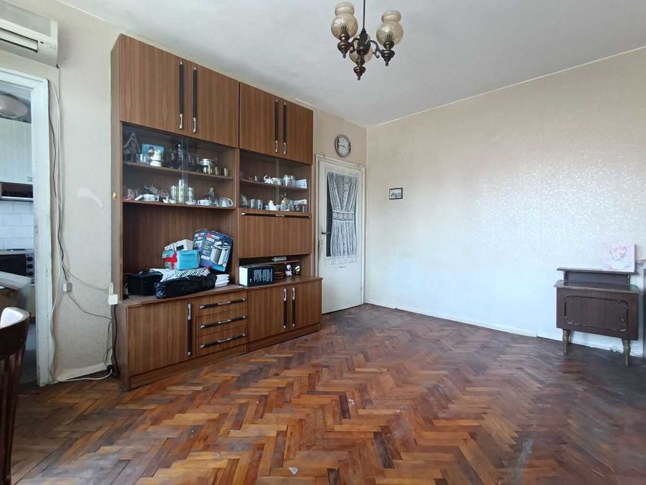 Двустаен апартамент в близост до стадион Ивайло