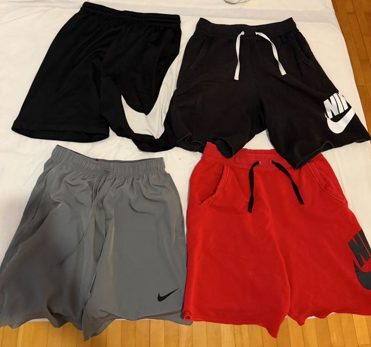 Къси панталони Nike по 20 евро