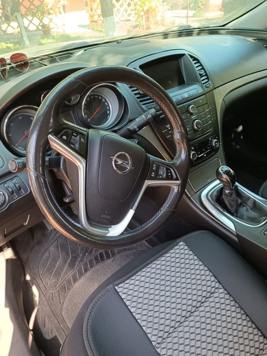 De vanzare Opel Insignia