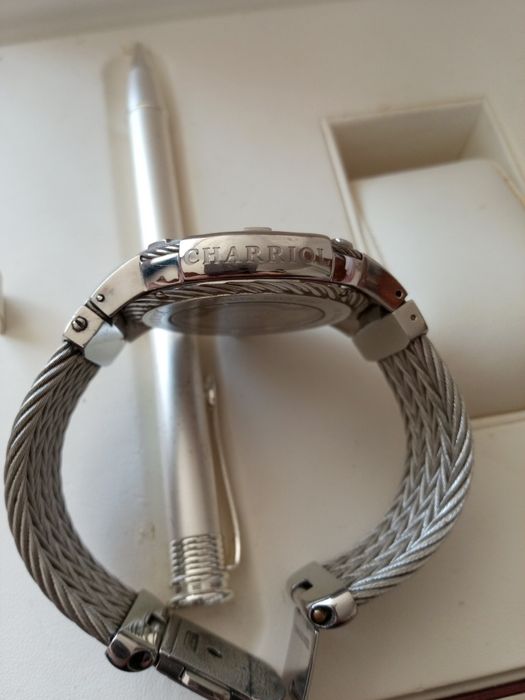 Продам часы CHARRIOL GENEVE недорого