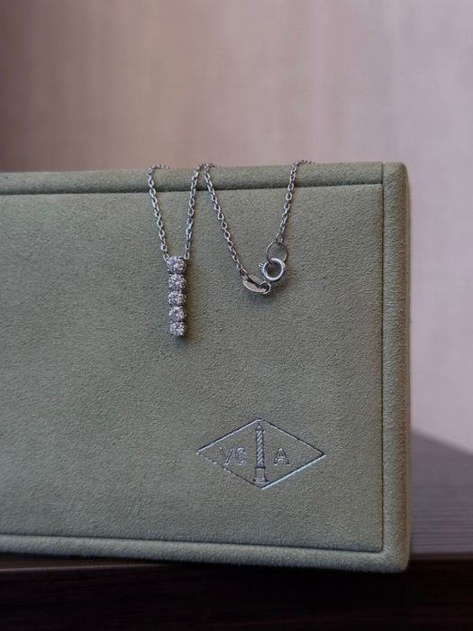 Продам подвеску с бриллиантами