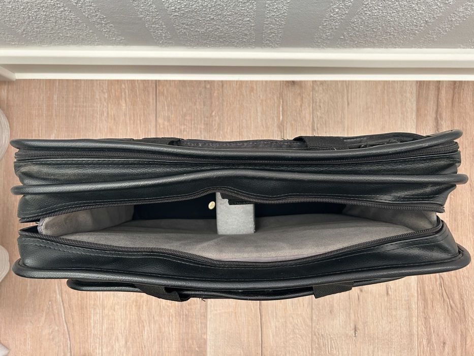 Geanta ThinkPad, din piele, pentru laptop 15".