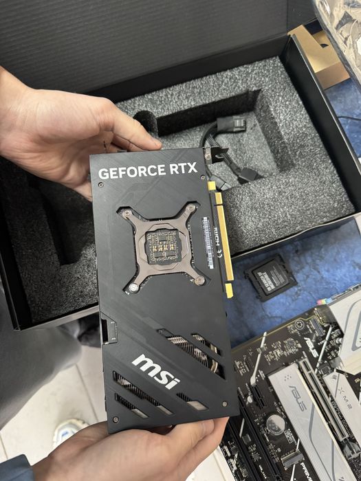 KIT PLACA VIDEO + placa baza 4070 ti , ASUS PRIME X670-p GAMING