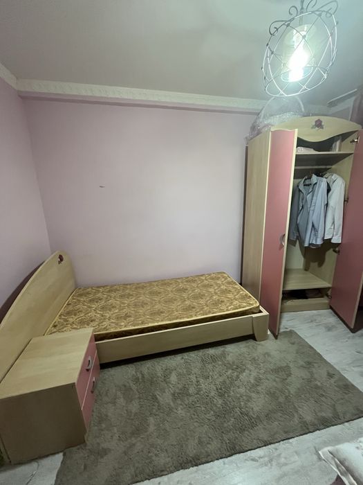 Кровать и шкаф для девочек