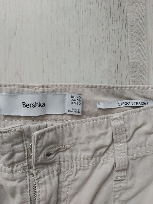 Pantaloni cargo Bershka