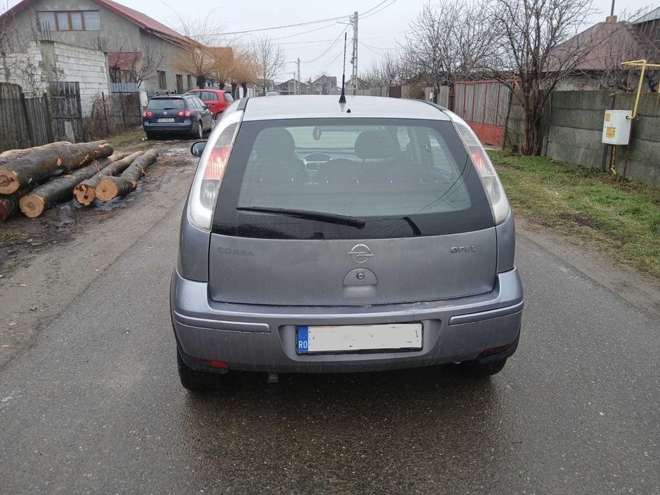 Opel Corsa C,  E4, AC, multe piese noi, ireproșabilă.  1.2 benzina