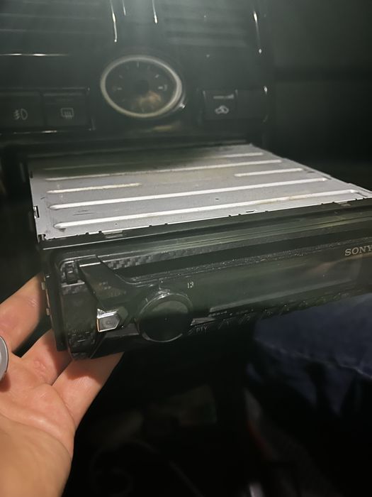 продам саб, магнитолу, диски, колонки