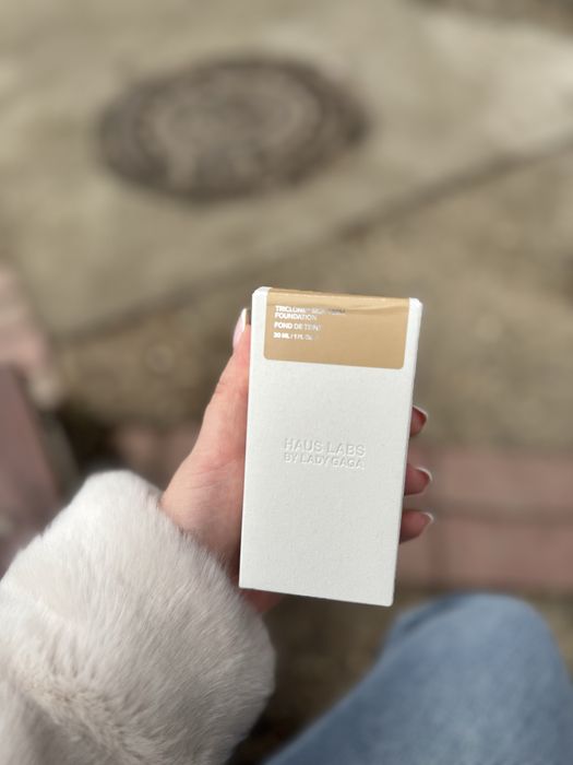 Фон дьо тен Haus Labs