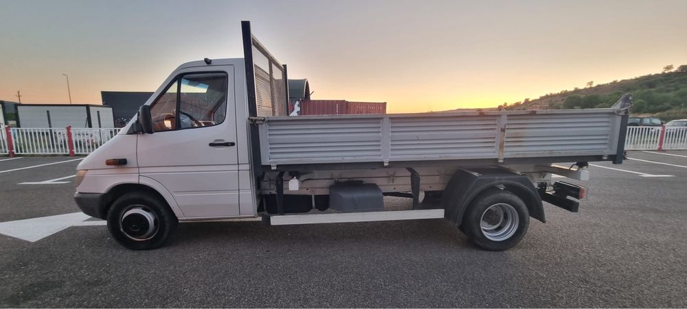Mercedes Sprinter 616 basculabil pe 3 părți