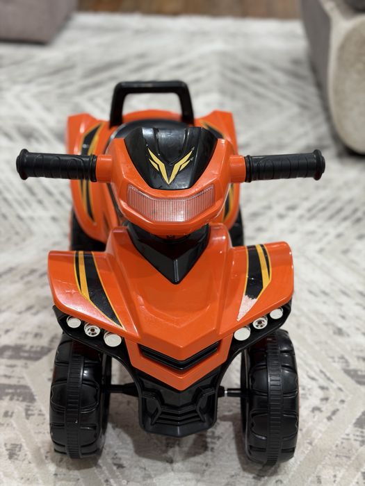 детский толокар каталка квадроцикл