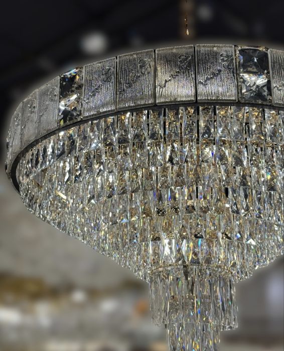 Новая Люстра срочно