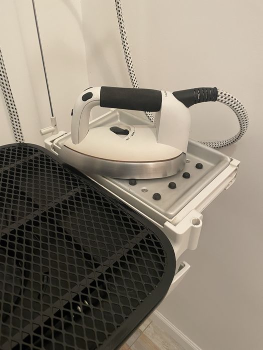 Гладильная система Laurastar