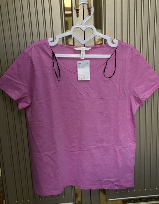 Новая футболка от бренда H&M