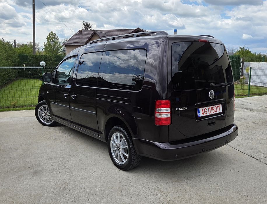 Volkswagen Caddy Maxi / 7 Locuri  / Climatronic  / Navigatie