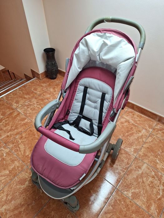 Vând cărucior Hauck Malibu 3 în 1