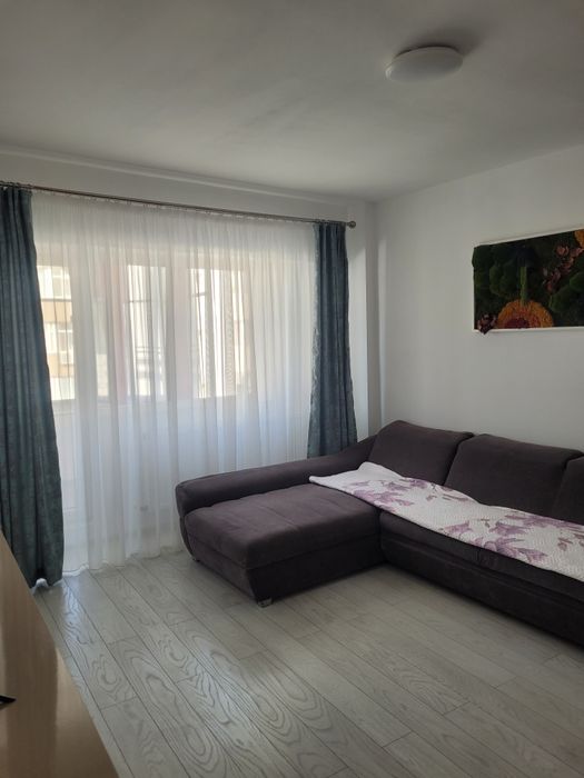 Închiriez apartament 2 camere zona centru