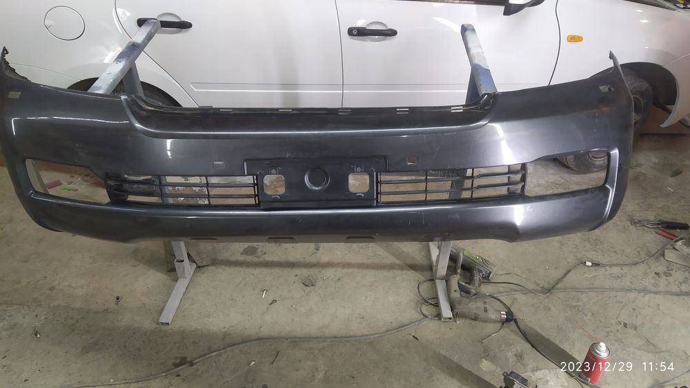 Бампер передний Land Cruiser