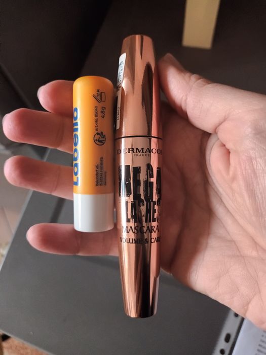 Нова спирала Dermacol с подарък  балсам за устни и сенки Shiseido