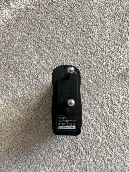 Încărcător adaptor de priză telefon tablete NOU, model UTOK