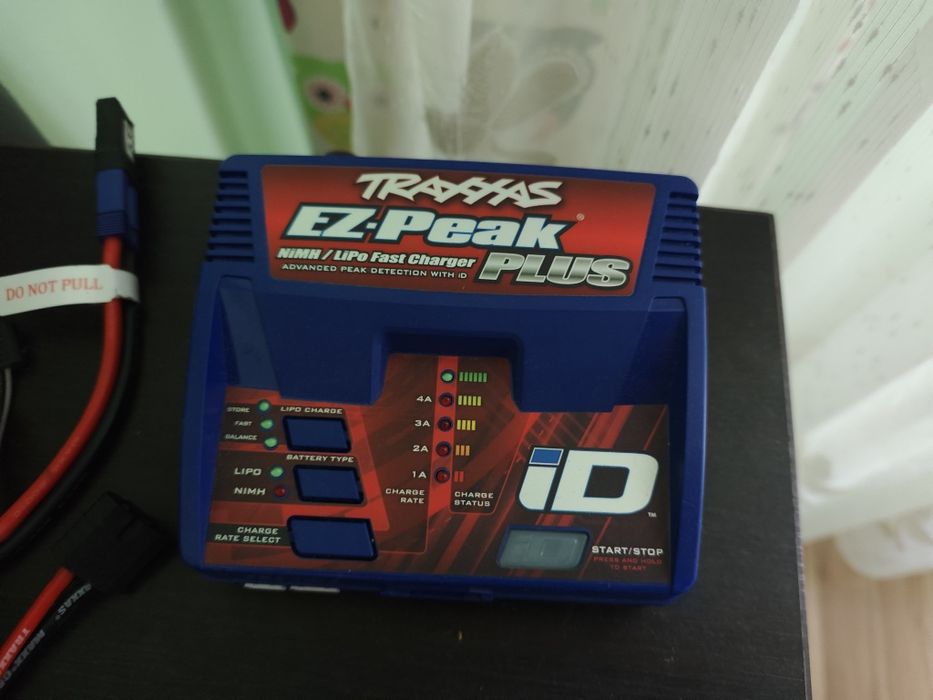 Automodel traxxas 4x4 rustler 3s VXL