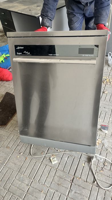 Продам посудомоечную машину