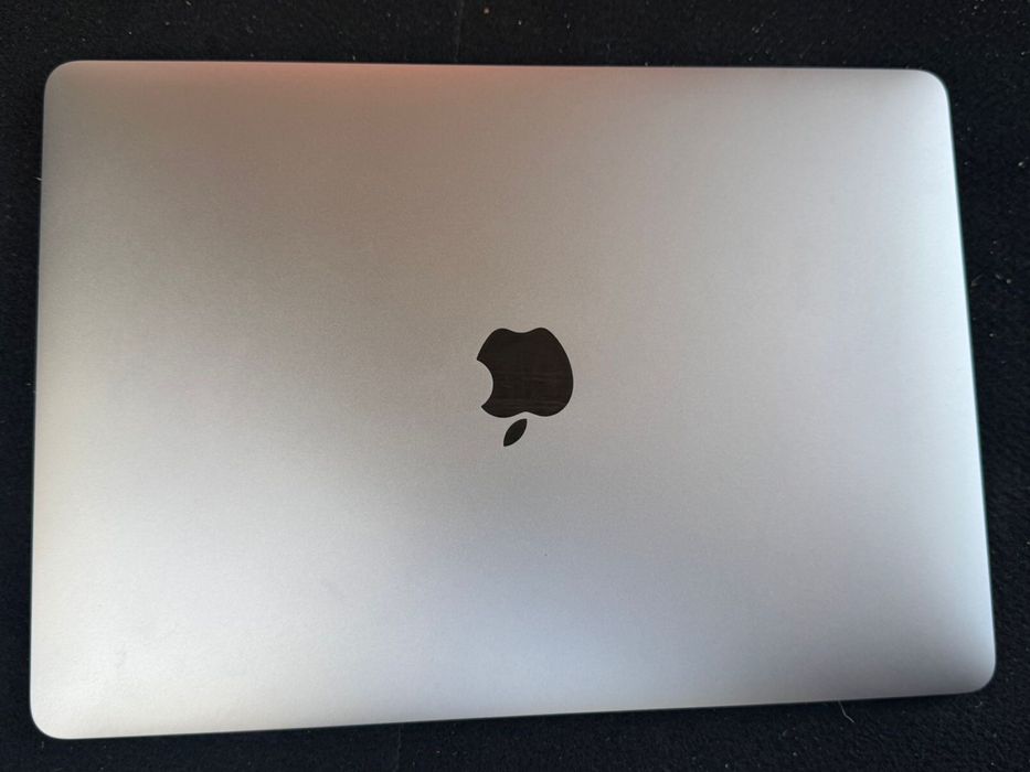 MacBook Air 13” M1 / 8GB RAM / 256GB SSD