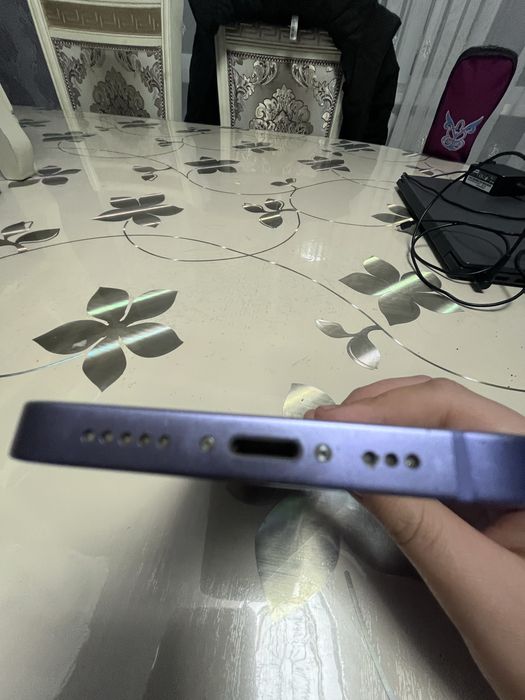 Айфон 12 64гб с каробкой