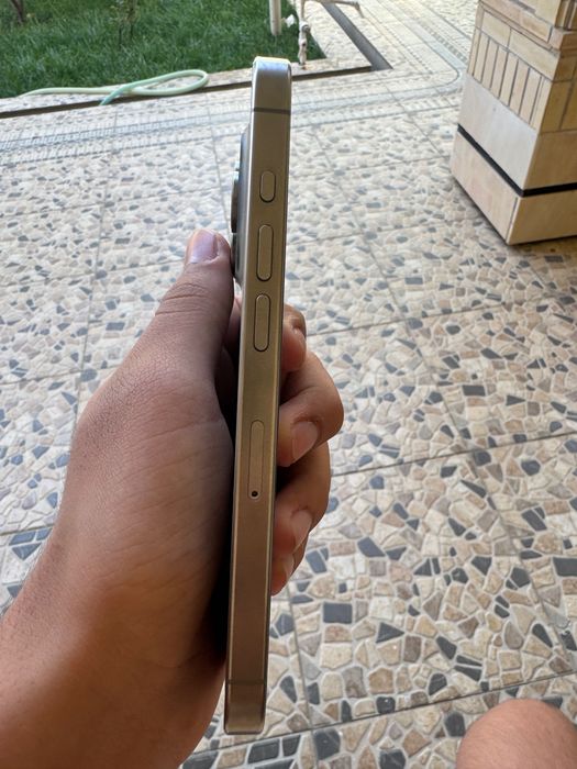 iPhone 15 pro 128 gb