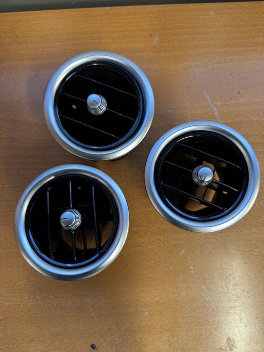 Guri de ventilatie Mercedes