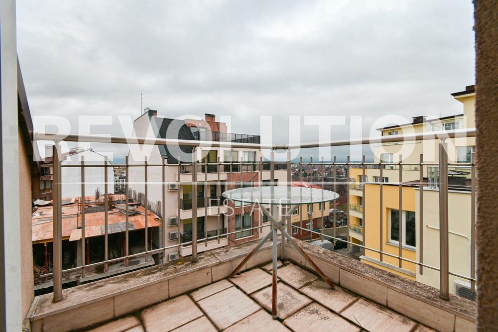 Тристаен апартамент в ж.к. Редута.