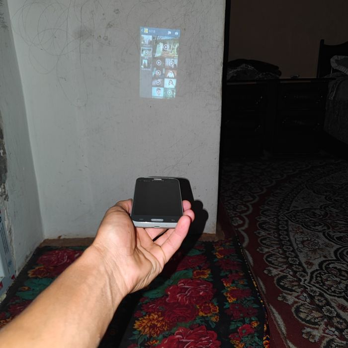 Samsug PROEKTOR sotiladi