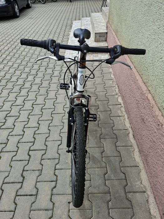 Bicicleta Z Pomona 21 (7×3)viteze, roti 26 ,aluminiu