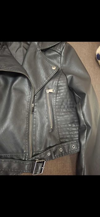 Дамско кожено яке