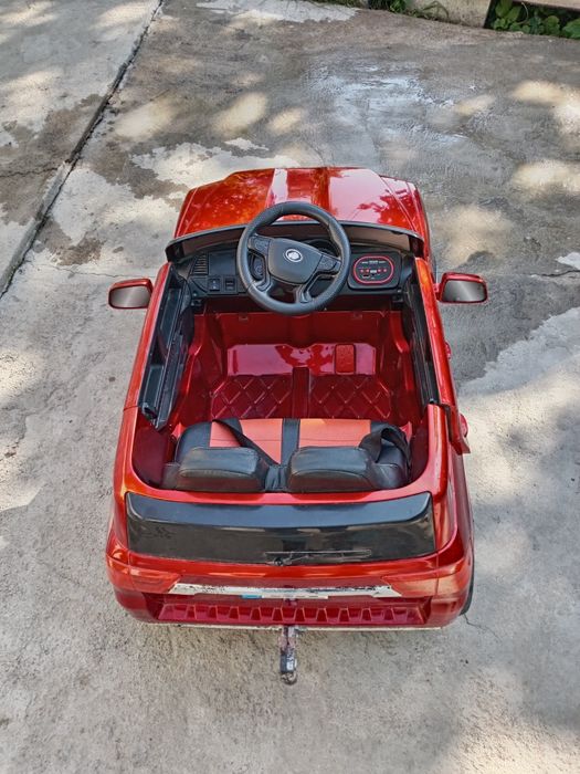 Продам детский автомобиль.