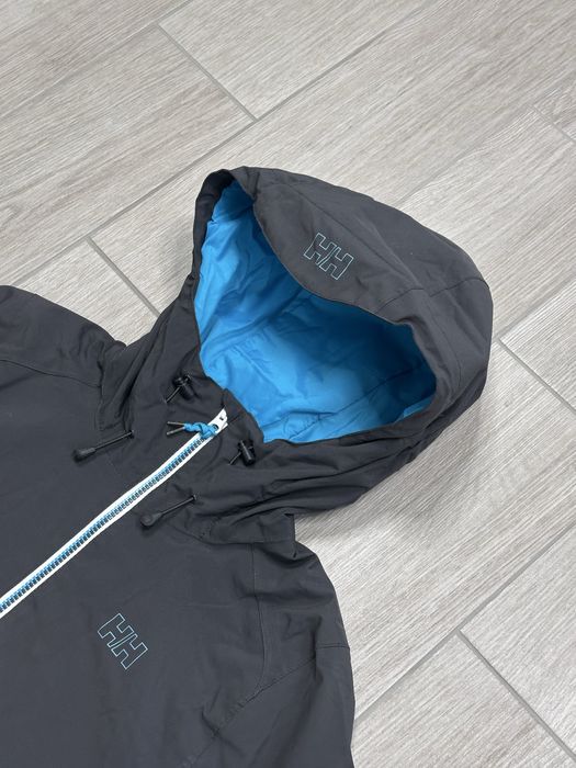 Дамско яке Helly Hansen – размер S, отлично състояние