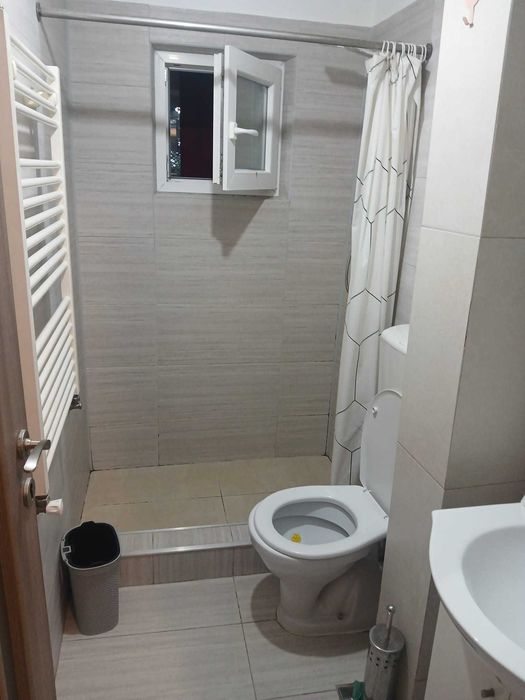 Închiriez garsonieră zona Dedeman