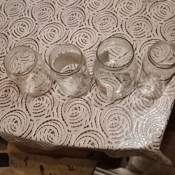 Буркани с винт 0,25€