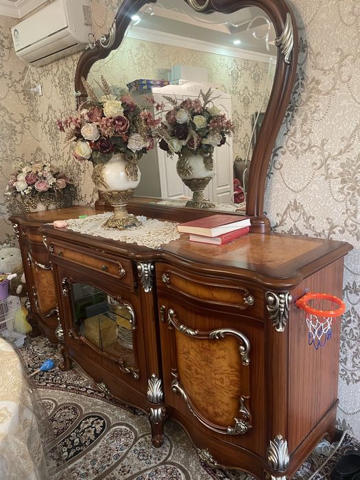 Стенка гостиная почти новый