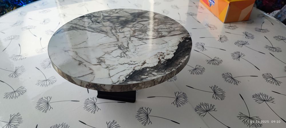 Маса за диван. Поднос за диван