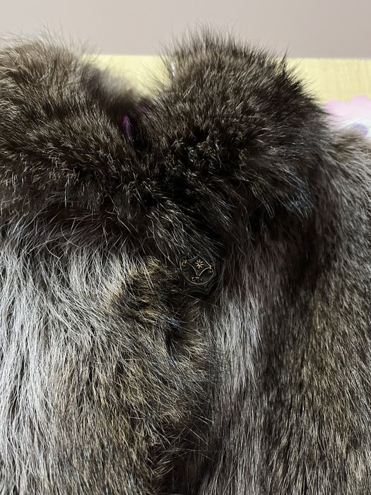 Продам шубу из меха енота