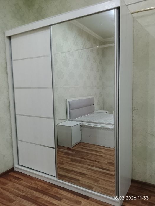 Срочно продам спальни гарнитур в хорошем состоянии практически новая