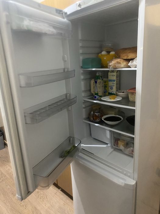 Холодильник Аристон