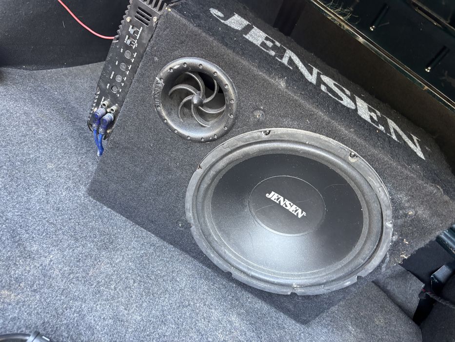 De vanzare subwoofer