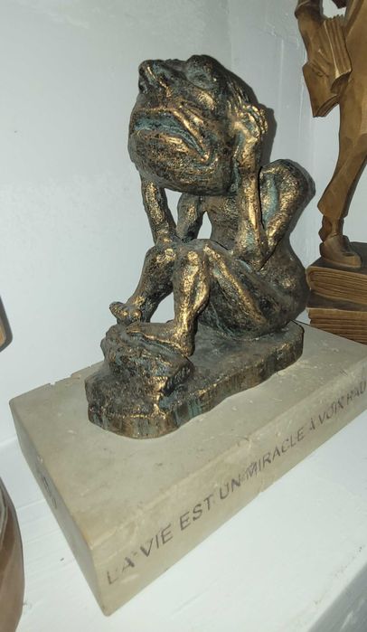 Statuie masiva de bronz cu suport de marmura