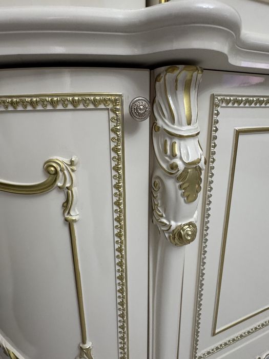 Продается буфет для посуды