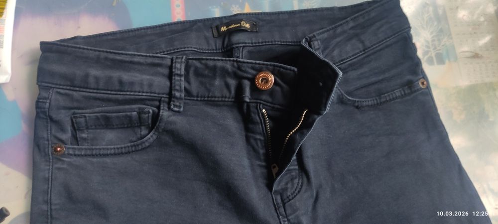 Джинсы Beneton размер 26.