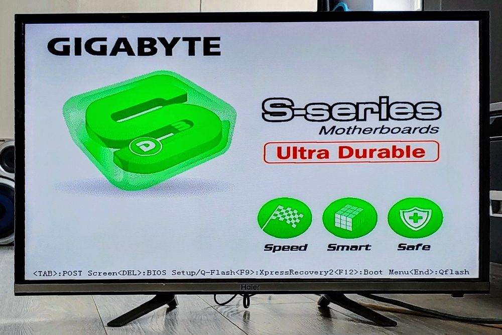 Продам сисиемный блок GIGABYTE