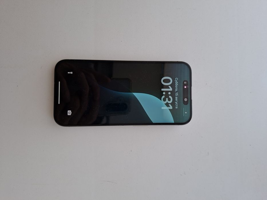 IPhone 15 Pro в идеальном состоянии